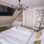 Krumlovska Pohadka Отель