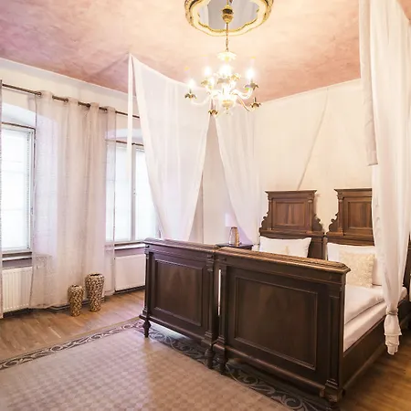 크룸로프스카 포하트카 호텔