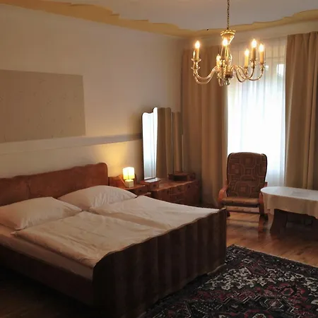 호텔 크룸로프스카 포하트카 5*