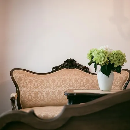 크룸로프스카 포하트카 호텔