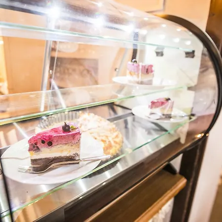 克魯姆洛夫斯卡博達卡酒店 5*