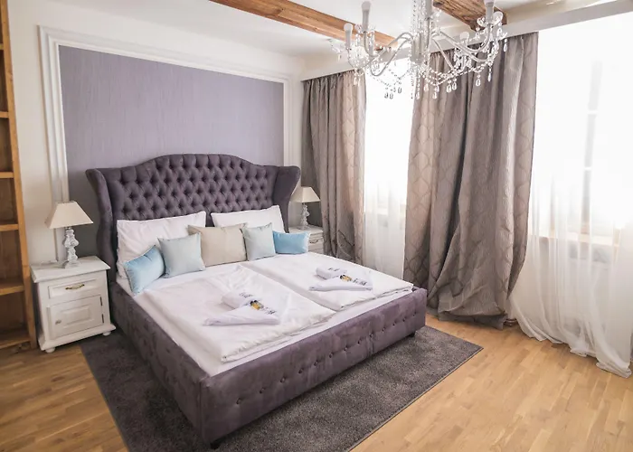 克鲁姆洛夫斯卡博达卡酒店 5*