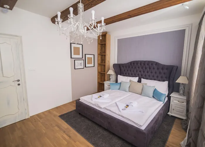 克鲁姆洛夫斯卡博达卡酒店 酒店